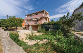 3 Bedroom Cozy Apartment In Maslenica